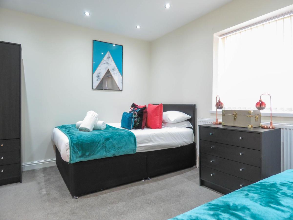 Tudors Esuites Four Bedroom House