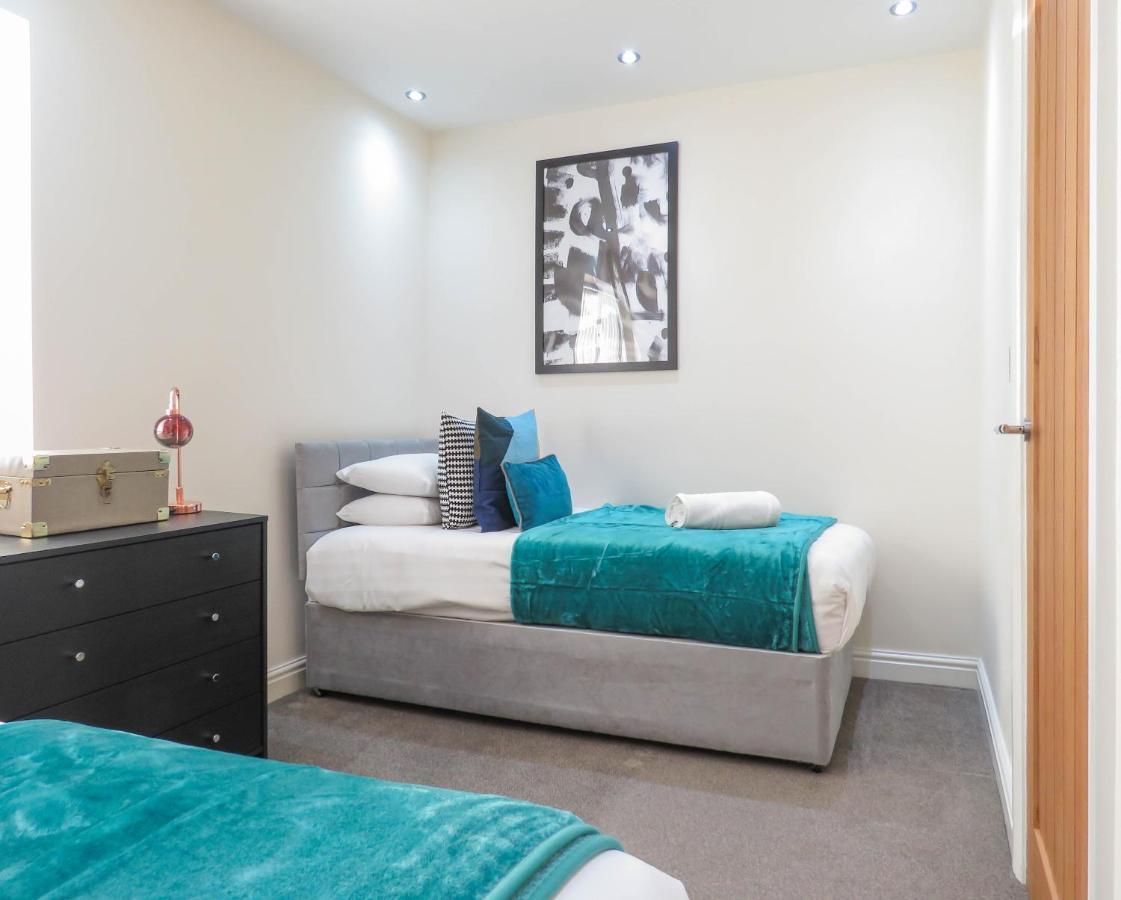 Tudors Esuites Four Bedroom House Holiday home
